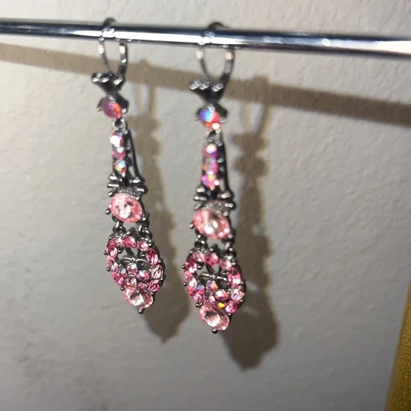 Pink jewels black metal clasp dangle earrings sparkly costume jewelry hang 3” - Picture 14 of 17